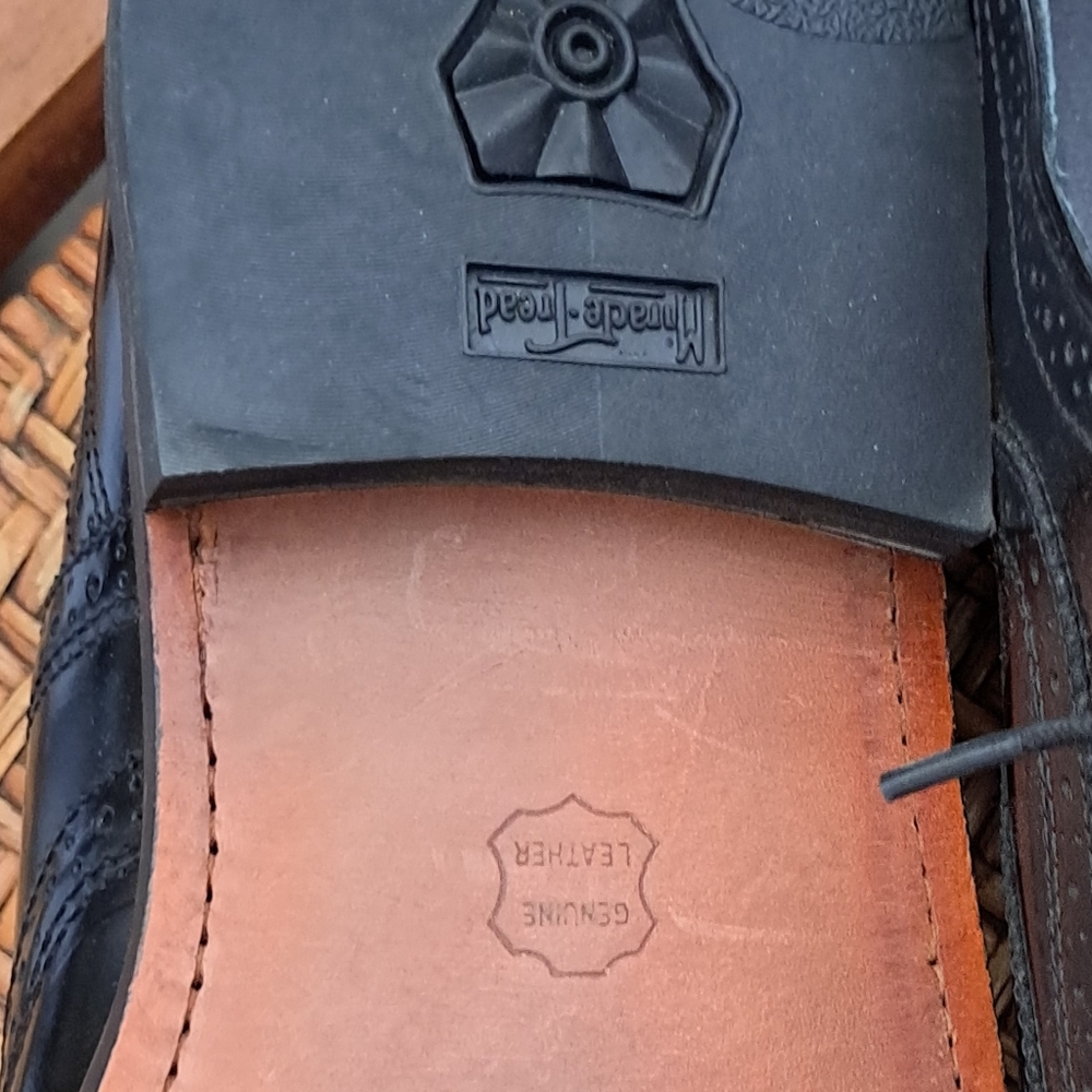 Shoes - Picture 2 of 2